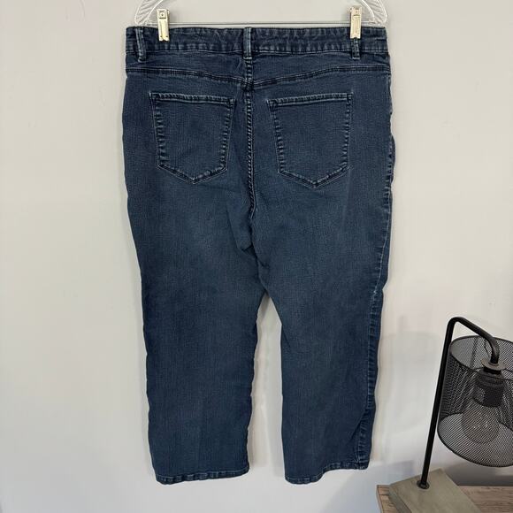Liz Claiborne Classic Fit Bootcut Leg Jeans Women's Plus Size 16 W Medium Wash - Picture 2 of 7